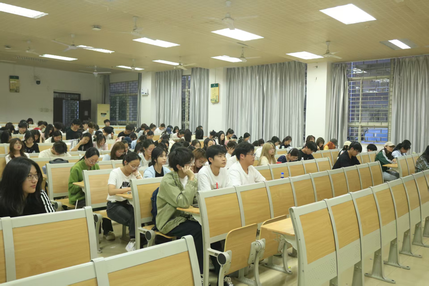 2025-05-11 00:10:43.301000